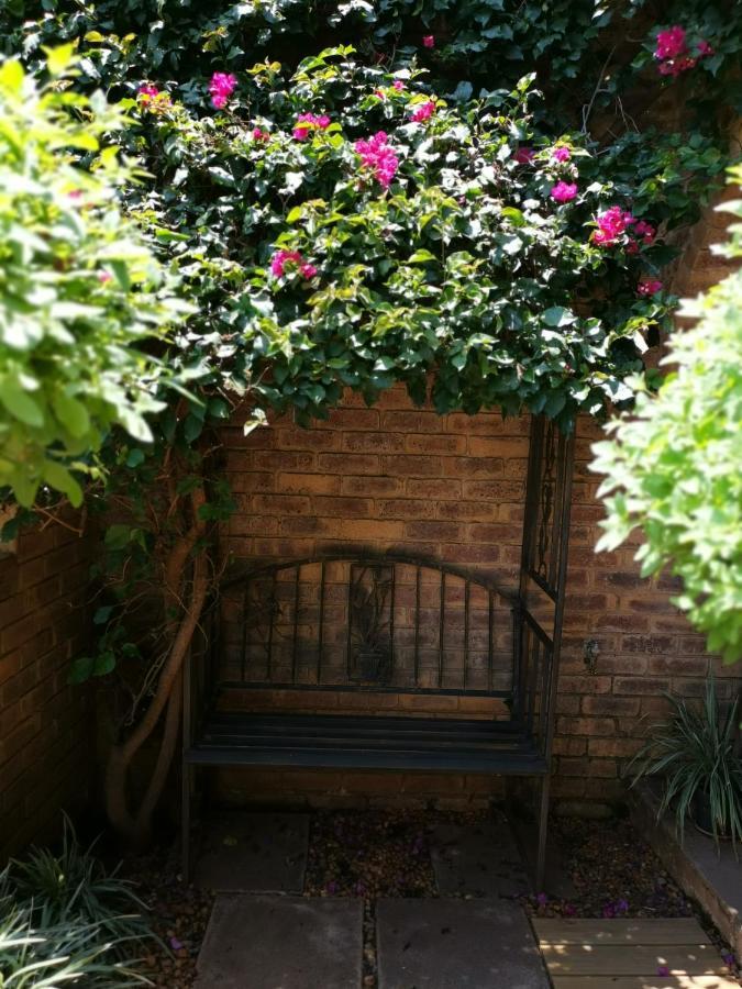 Bastille De Blignaut B&B Edenvale Exterior photo